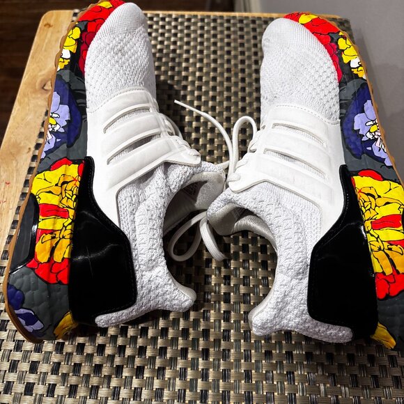 Adidas Women's UltraBoost 5.0 DNA 'White Floral' SZ: 9.5 - Picture 3 of 15
